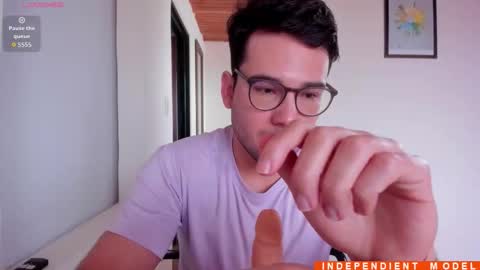 Vito Ferrer online show from 10-26-25, 12:22