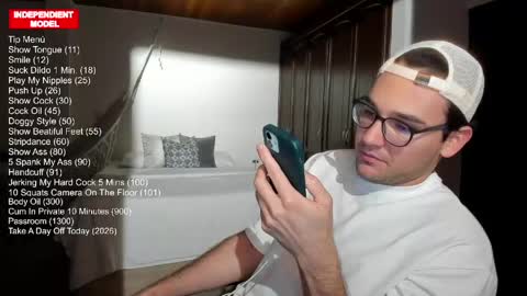 Vito Ferrer online show from 04-21-26, 01:42