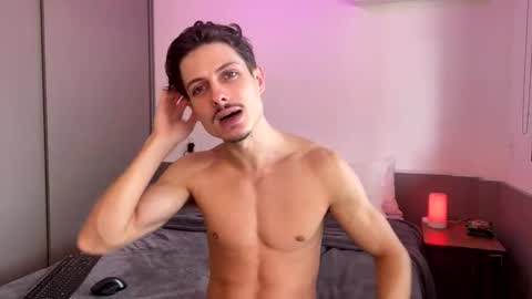 vitoraugustoxxx online show from 10-19-25, 04:18