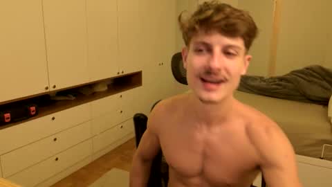 vitoraugustoxxx online show from 04-07-26, 10:09