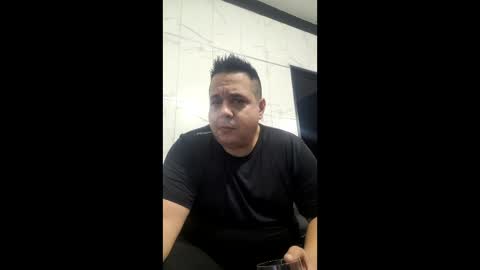 Snapshot of vittoitalian chatting on 05-05-26, 09:34 vittoitalian online show from 05-05-26, 09:34