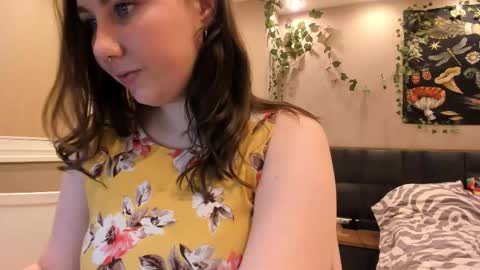 Snapshot of viverlove chatting on 11-07-25, 07:03 Viv online show from 11-07-25, 07:03