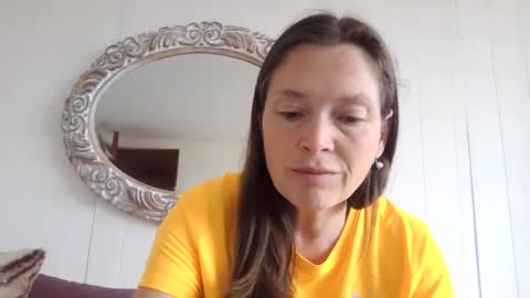 vivian online show from 10-21-25, 05:02