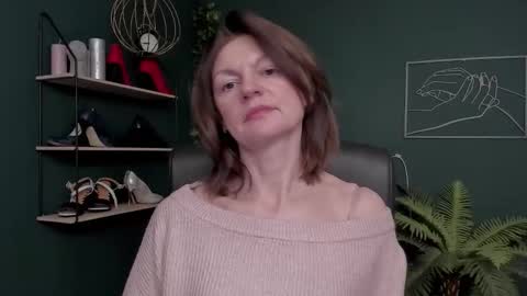 Vivian online show from 11-20-25, 06:57