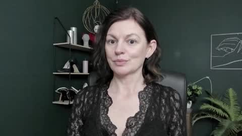 Vivian online show from 03-17-26, 07:01