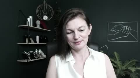 Snapshot of vivian_dream chatting on 06-09-26, 06:36 Vivian online show from 06-09-26, 06:36