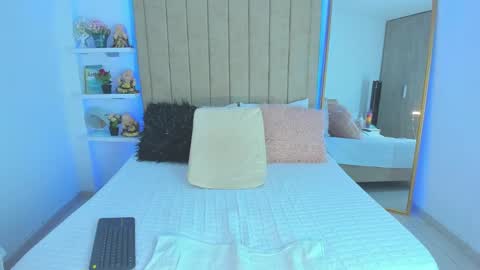 Vivian Monroe online show from 01-15-25, 11:51