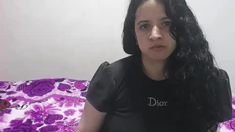 Snapshot of vivian_walt_ chatting on 01-10-25, 06:42 melissa online show from 01-10-25, 06:42