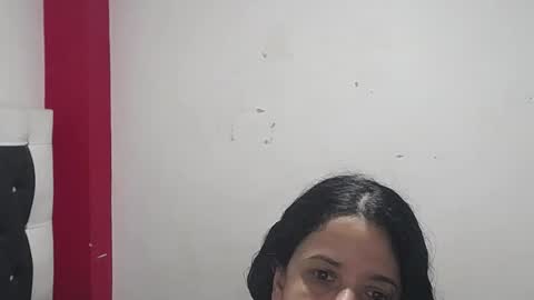 Snapshot of vivian_walt_ chatting on 01-19-25, 07:15 melissa online show from 01-19-25, 07:15