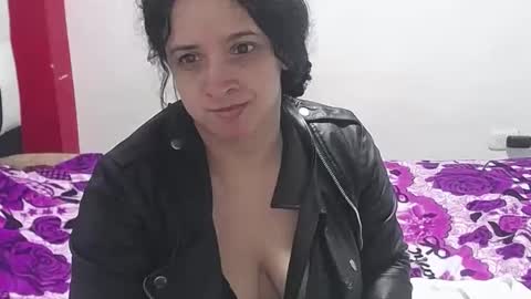 Snapshot of vivian_walt_ chatting on 01-26-25, 05:02 melissa online show from 01-26-25, 05:02