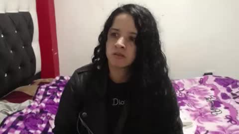 Snapshot of vivian_walt_ chatting on 02-28-25, 03:37 melissa online show from 02-28-25, 03:37