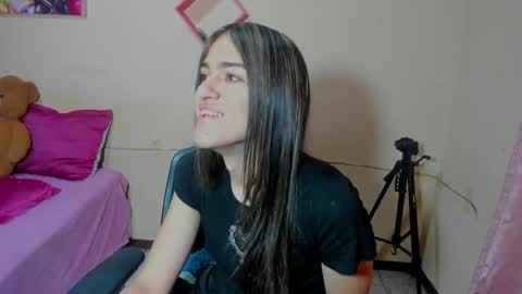 instagram Viviana73215 online show from 02-05-25, 12:06