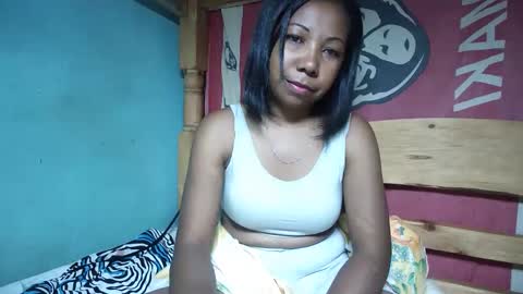 Snapshot of viviane0812 chatting on 03-08-25, 12:20 viviane0812 online show from 03-08-25, 12:20