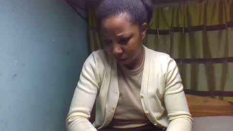 Snapshot of viviane0812 chatting on 09-09-25, 10:42 viviane0812 online show from 09-09-25, 10:42