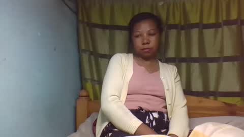 Snapshot of viviane0812 chatting on 09-17-25, 10:55 viviane0812 online show from 09-17-25, 10:55