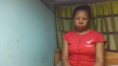 Snapshot of viviane0812 chatting on 10-20-25, 10:32 viviane0812 online show from 10-20-25, 10:32