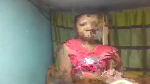 Snapshot of viviane0812 chatting on 10-24-25, 08:38 viviane0812 online show from 10-24-25, 08:38