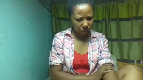 Snapshot of viviane0812 chatting on 11-18-25, 11:25 viviane0812 online show from 11-18-25, 11:25