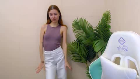 Vivien online show from 02-07-25, 06:34