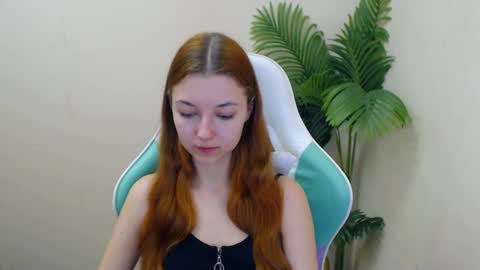 Vivien online show from 02-10-25, 12:29