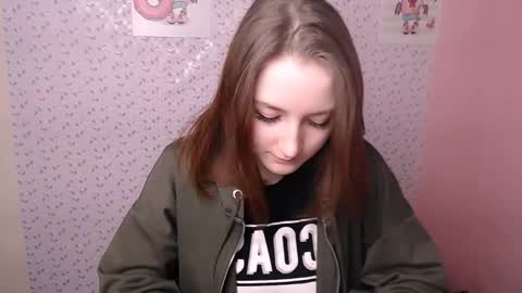 vivienalles_ online show from 12-04-24, 01:20