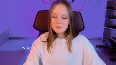 Vivien online show from 12-25-24, 07:13