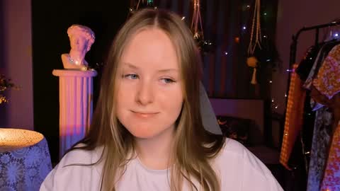 Vivien online show from 12-28-24, 01:17