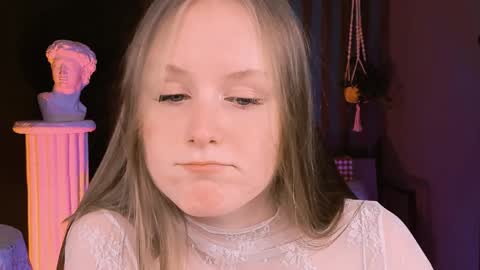 Vivien online show from 02-05-25, 07:53