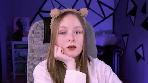 Vivien online show from 02-13-25, 01:48