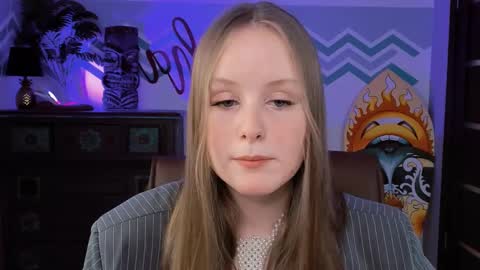 Vivien online show from 02-22-25, 03:25