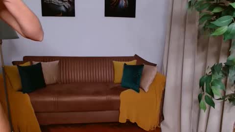 Vivienne online show from 03-13-26, 04:46