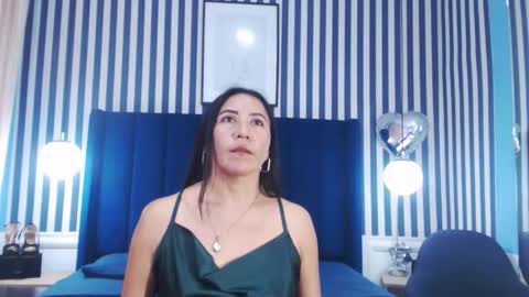 Vivian  online show from 02-12-26, 01:06