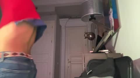 Snapshot of vivisasagregre chatting on 12-24-24, 12:55 Nero88 online show from 12-24-24, 12:55