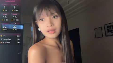 Donna online show from 06-18-26, 04:11