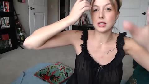 Liz online show from 01-06-26, 05:16