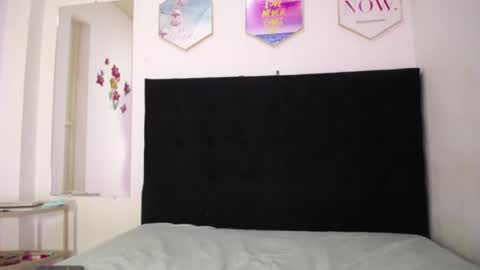 vjulietaper1 online show from 01-15-26, 11:26