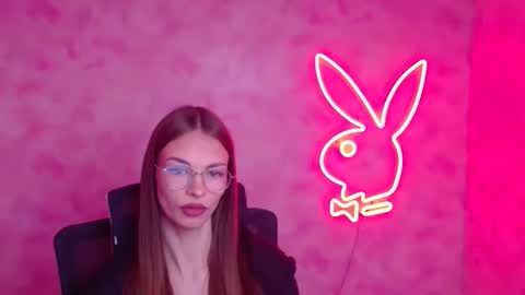 Snapshot of vladaseduction chatting on 01-15-26, 12:32 Vlada online show from 01-15-26, 12:32