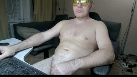 Snapshot of vladnaked chatting on 07-25-26, 08:06 Like Mike online show from 07-25-26, 08:06