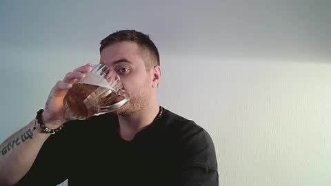 Snapshot of vlamen007 chatting on 02-16-26, 05:03 vlamen007 online show from 02-16-26, 05:03