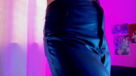 Snapshot of void_smokin chatting on 05-25-26, 07:20 Gabriela online show from 05-25-26, 07:20