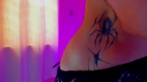 Snapshot of void_smokin chatting on 06-03-26, 05:18 Gabriela online show from 06-03-26, 05:18