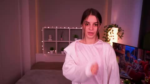 Snapshot of vondapeake chatting on 11-08-25, 06:57 Sofia online show from 11-08-25, 06:57