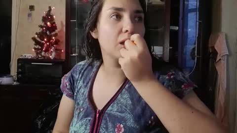 voulezvous_angel online show from 12-18-25, 05:57