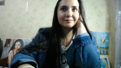 Snapshot of voulezvous_angel chatting on 06-02-26, 06:32 voulezvous_angel online show from 06-02-26, 06:32