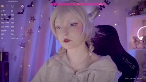 vronnier online show from 11-08-25, 01:55