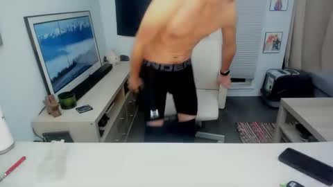 Vulgaralex320 online show from 02-04-25, 03:54