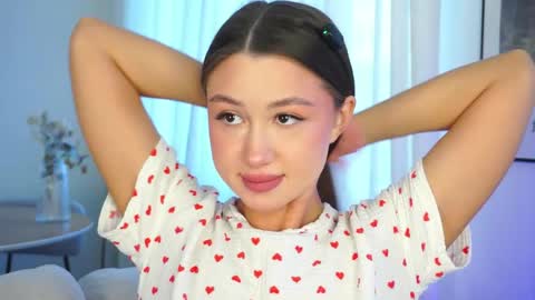 Snapshot of vvilly_wonka chatting on 05-17-26, 01:47 Ethal - thank you for thumb up online show from 05-17-26, 01:47