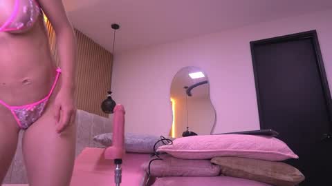 Snapshot of vvioleta_ chatting on 05-27-26, 03:03 Violeta online show from 05-27-26, 03:03
