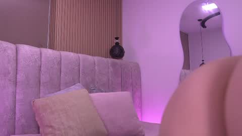 Snapshot of vvioleta_ chatting on 07-03-26, 03:13 Violeta online show from 07-03-26, 03:13