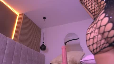 Snapshot of vvioleta_ chatting on 07-14-26, 03:11 Violeta online show from 07-14-26, 03:11